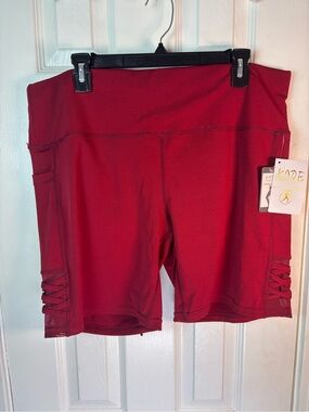 NWT High-Waist Red Performance Bike Shorts 3XL 🍎